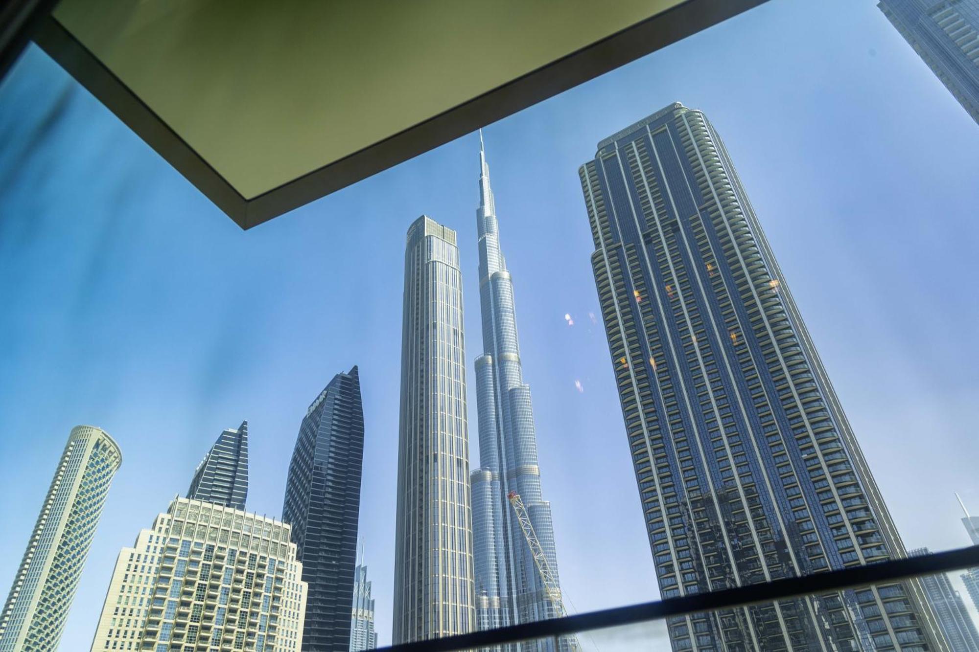 Appartamento Sleeps 6 Burj Views Steps From Dubai Mall Esterno foto